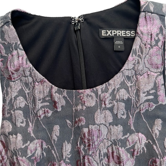 Express - Metallic Flower Formal dress - Size 6 - Picture 11 of 14